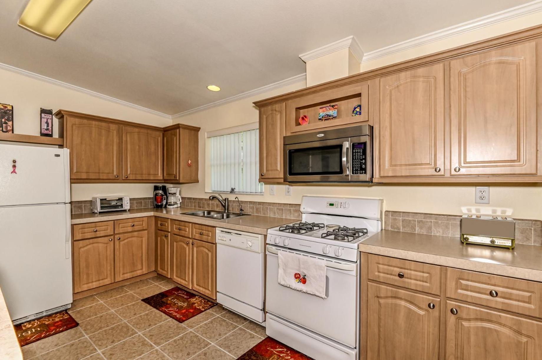The Blue Nile! Your Florida Vacation Is Calling. Vacation, Leisure Or Business Хомосаса Екстериор снимка
